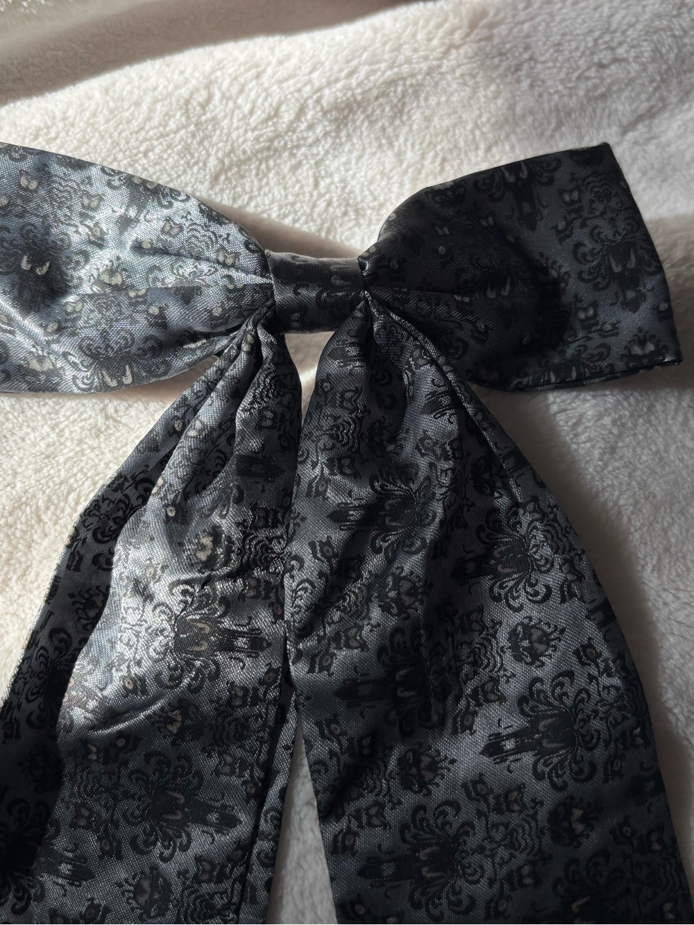 Disney Haunted Mansion Glow-In-The-Dark Hair Bow Halloween - Picture 4 of 6